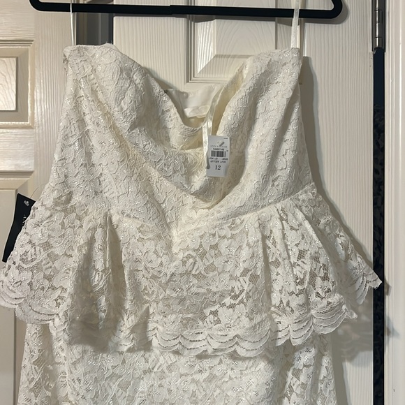 Ann Taylor: white lace dress with peplum waist. NWT - Picture 4 of 7